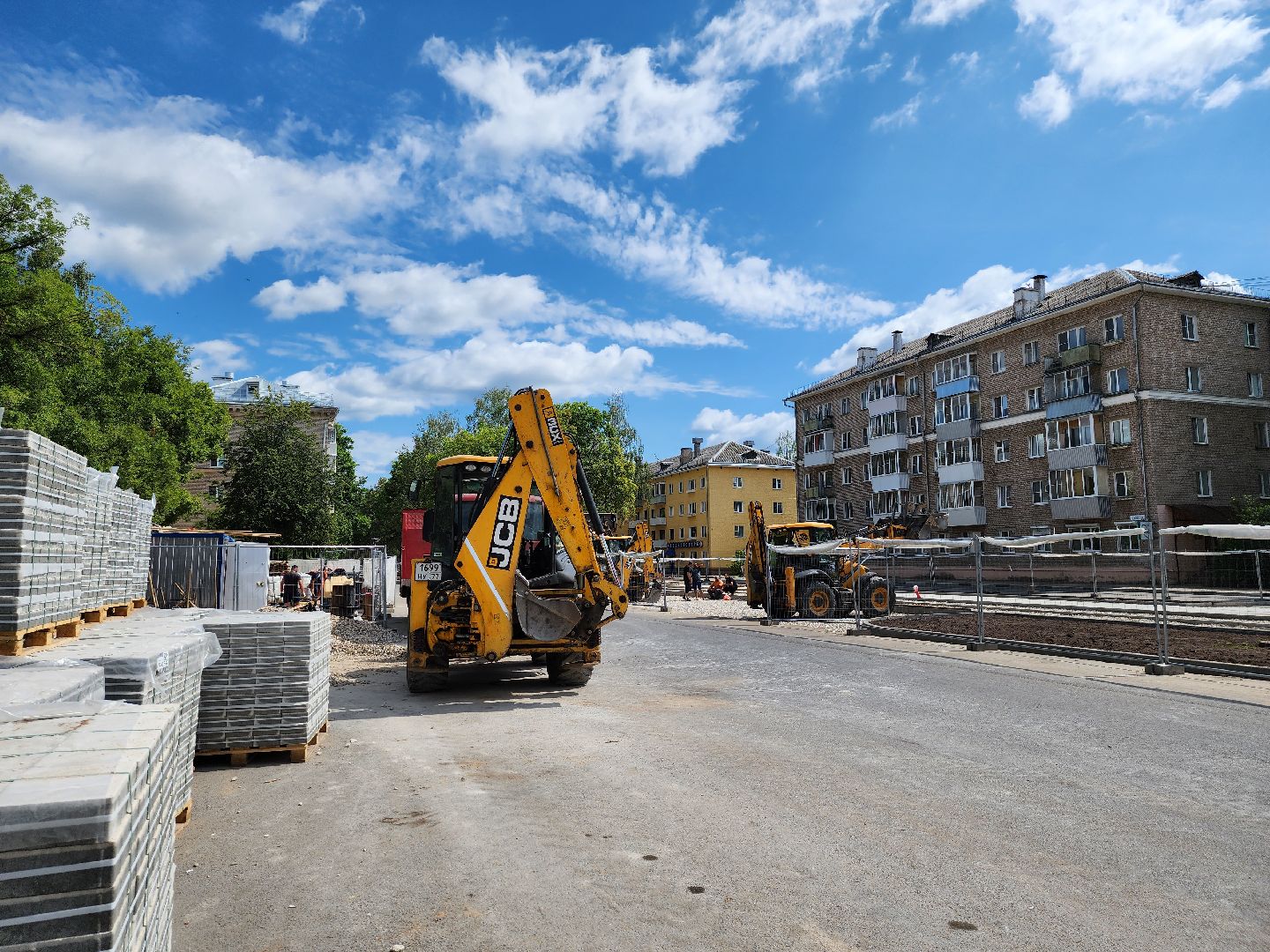 Дубна, Благоустройство, Центральная улица, Укладка плитки,