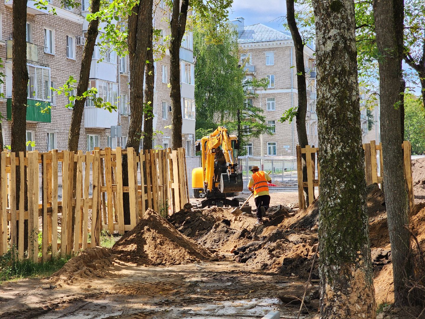 Дубна, Благоустройство, Центральная улица, Укладка плитки,