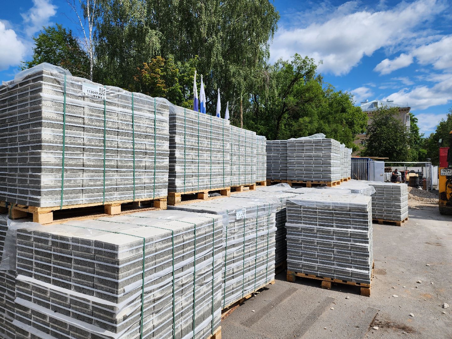 Дубна, Благоустройство, Центральная улица, Укладка плитки,