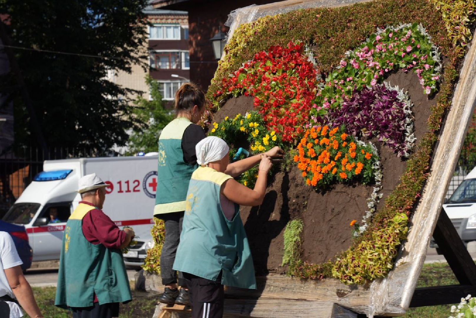 Благоустройство, Арт-объект, Цветы, Лето, Украшение города, Цветочная композиция, Живая картина,