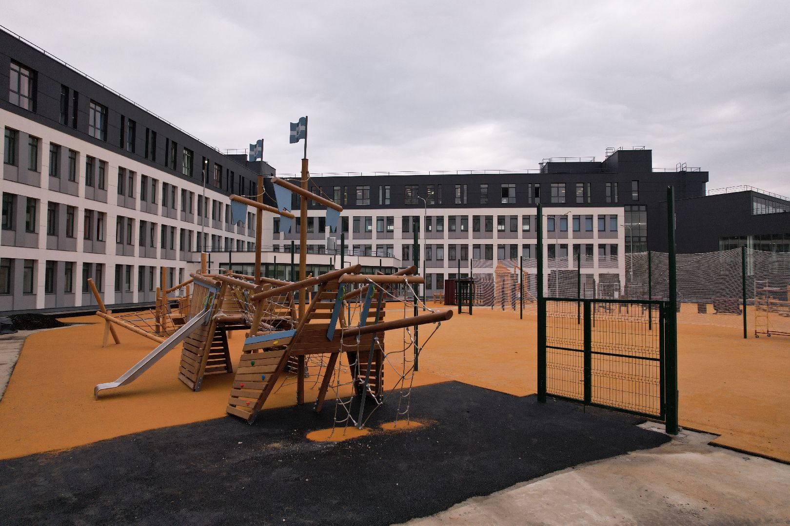 видео с коптера, красногорск, строительство, образование,