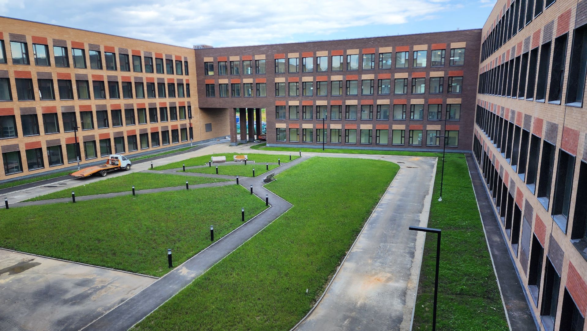 пусконаладочные работы, строительство школы,