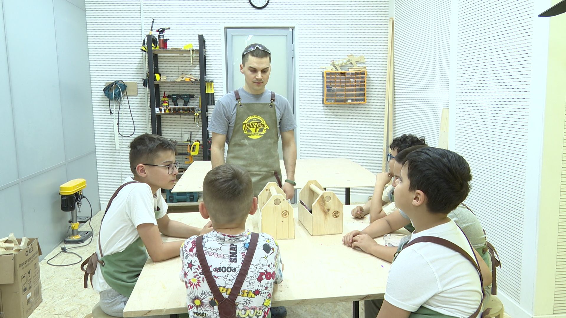 Реутов, дети, образование, труд, столяры, плотники, инструменты,