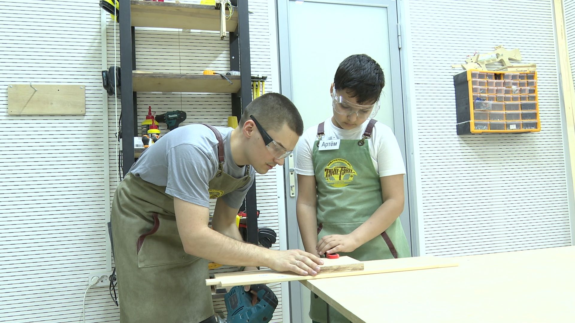 Реутов, дети, образование, труд, столяры, плотники, инструменты,