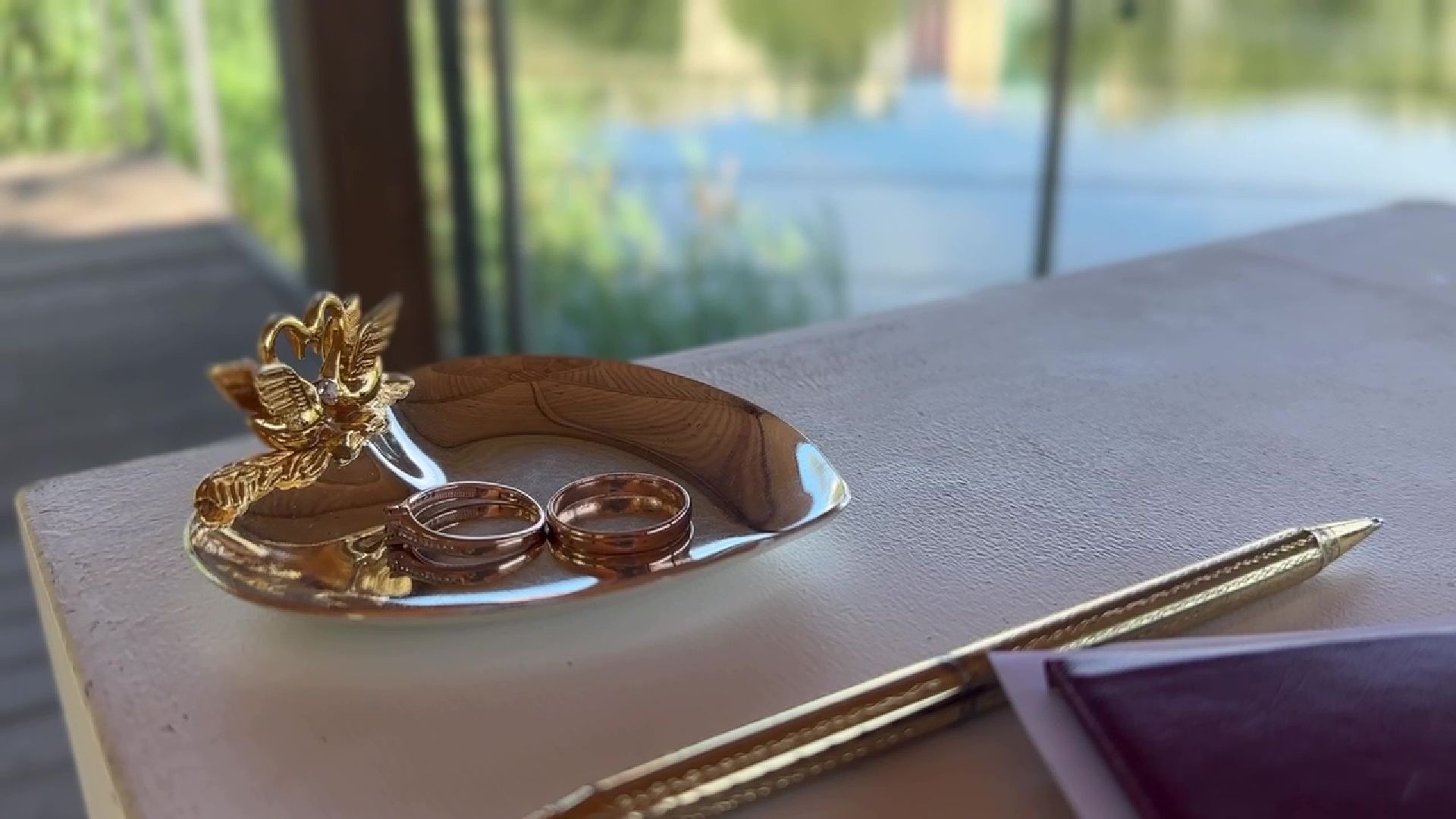 Реутов, свадьба в парке, свадьба в подмосковье, фабричный пруд, молодожены,