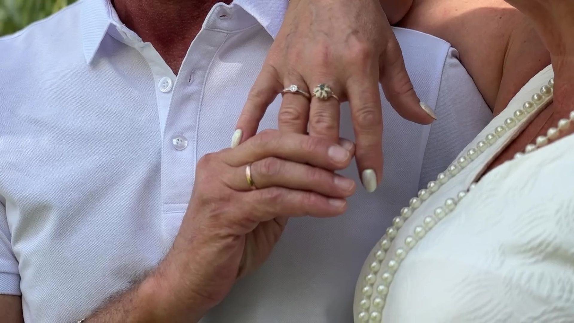 Реутов, свадьба в парке, свадьба в подмосковье, фабричный пруд, молодожены,