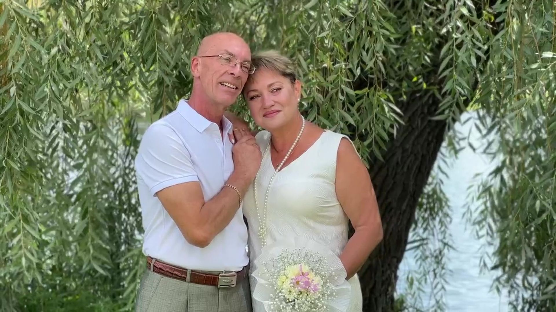 Реутов, свадьба в парке, свадьба в подмосковье, фабричный пруд, молодожены,