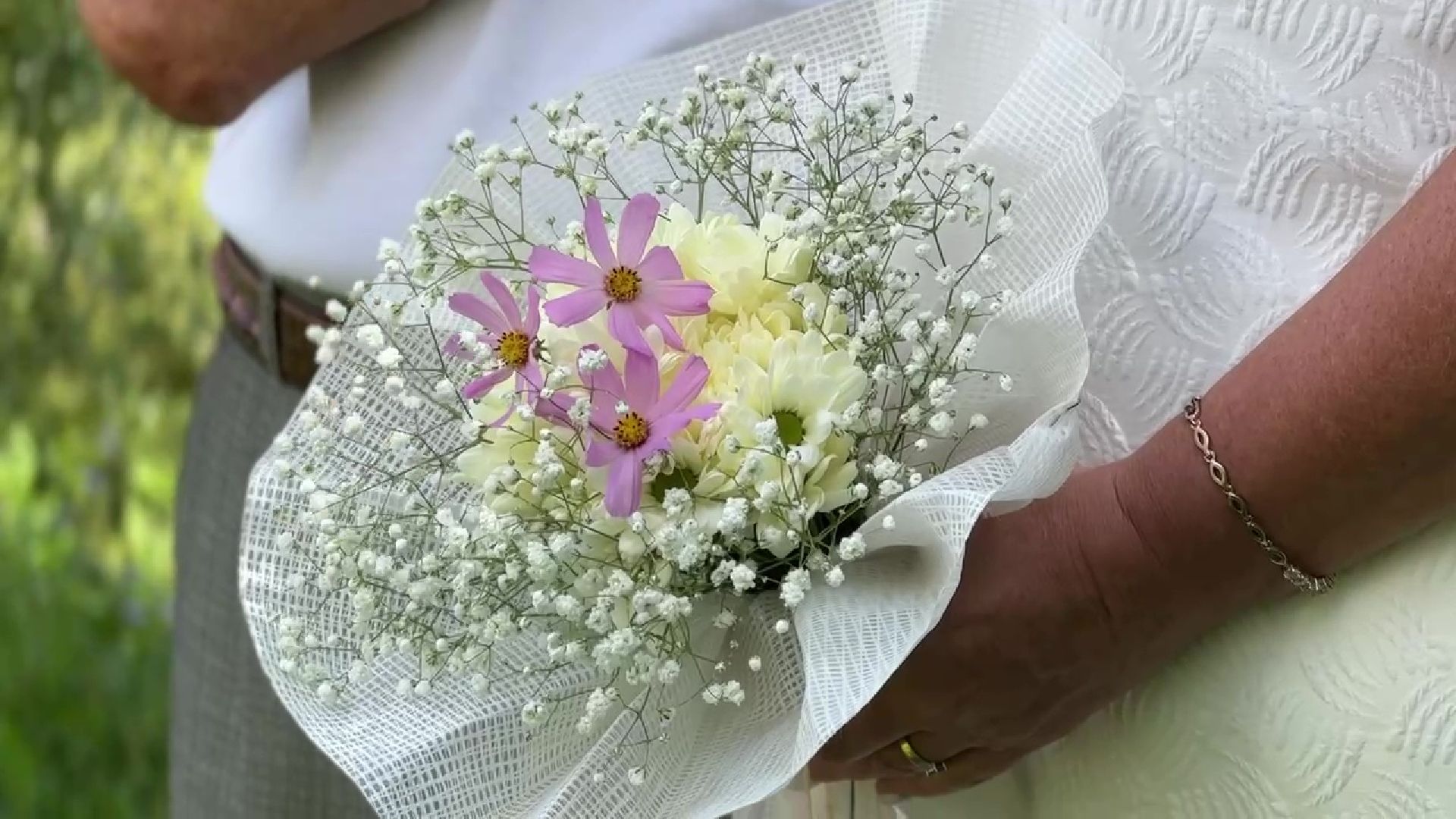 Реутов, свадьба в парке, свадьба в подмосковье, фабричный пруд, молодожены,