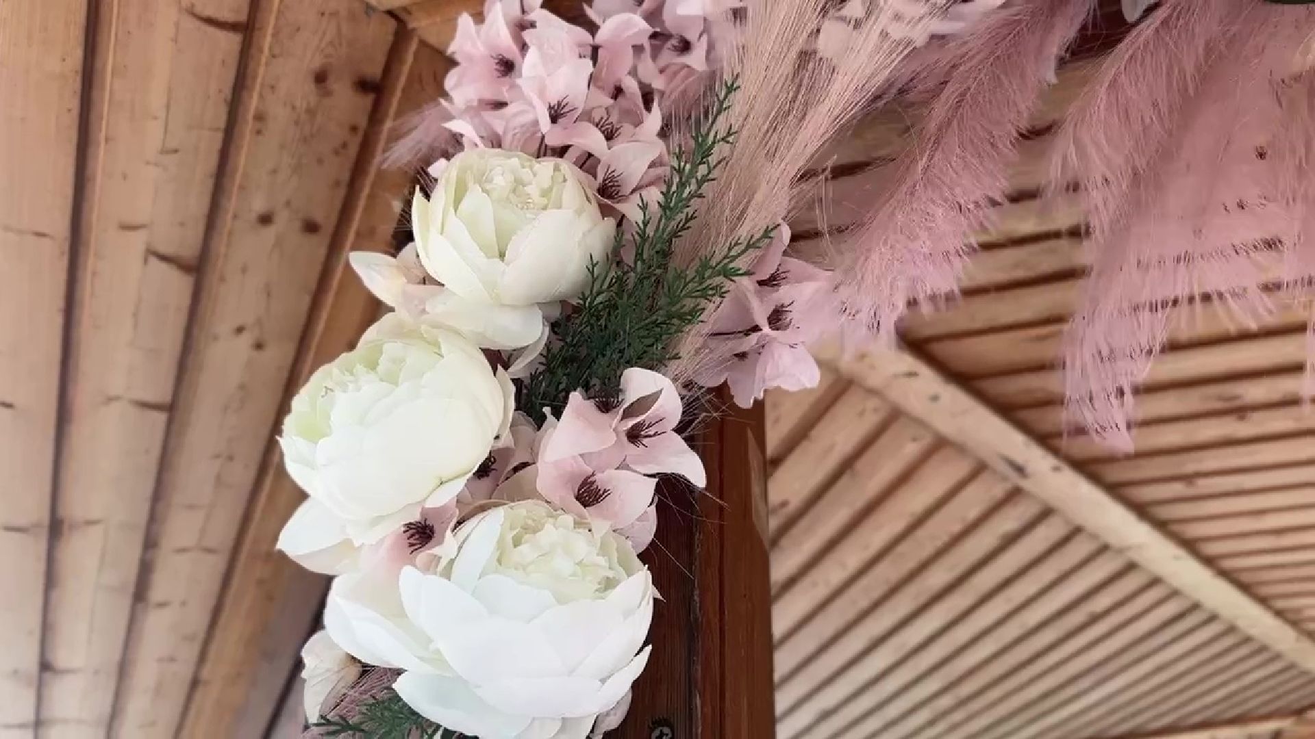 Реутов, свадьба в парке, свадьба в подмосковье, фабричный пруд, молодожены,