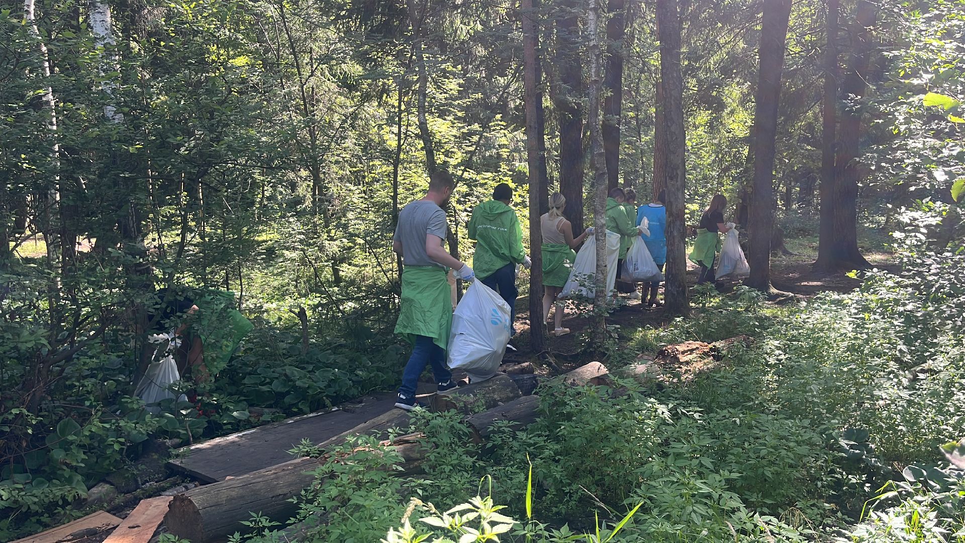 вода россии, акция, акция вода россии, экологическая акция, уборка, уборка озера, мусор, уборка мусора,