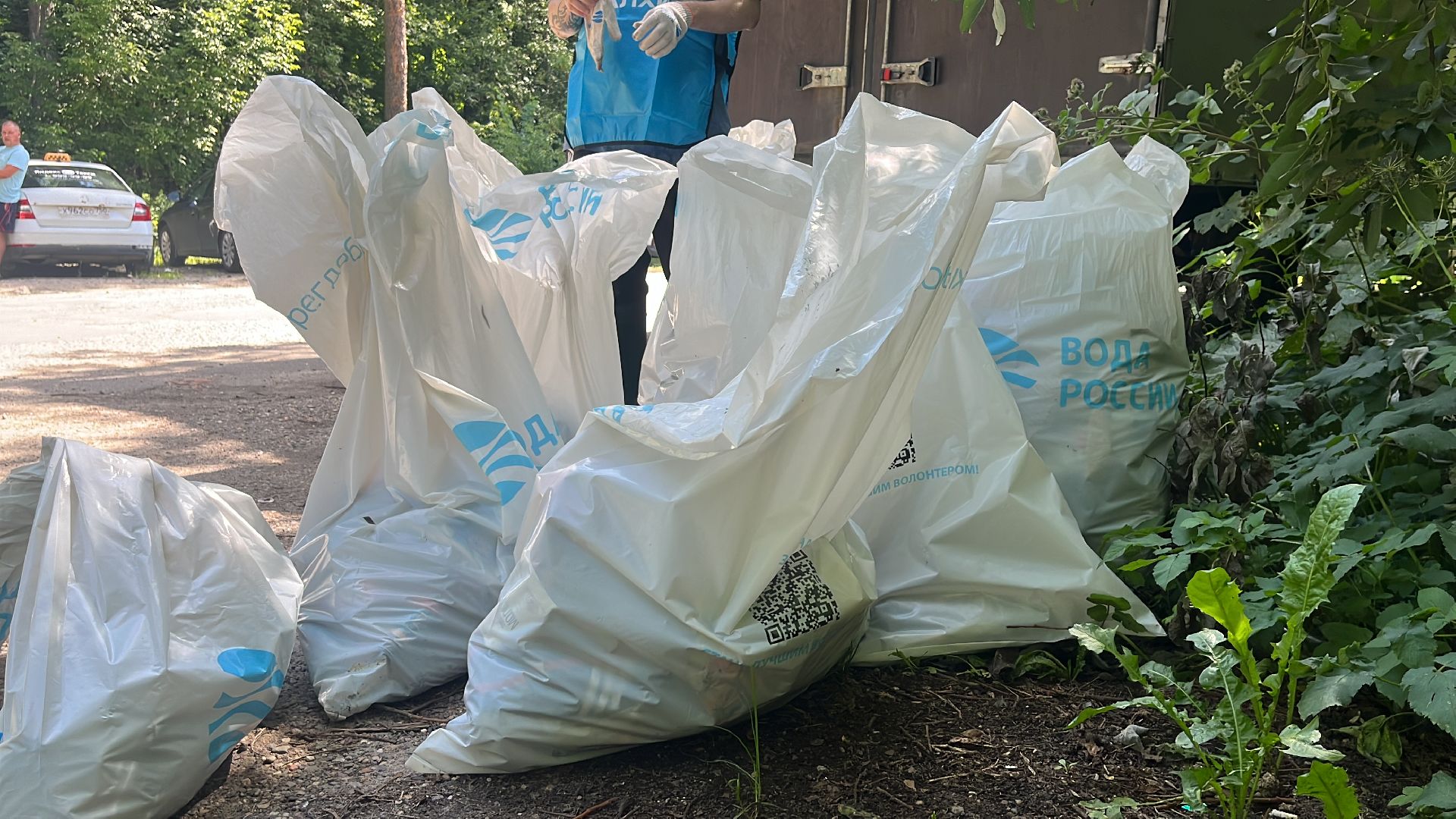 вода россии, акция, акция вода россии, экологическая акция, уборка, уборка озера, мусор, уборка мусора,