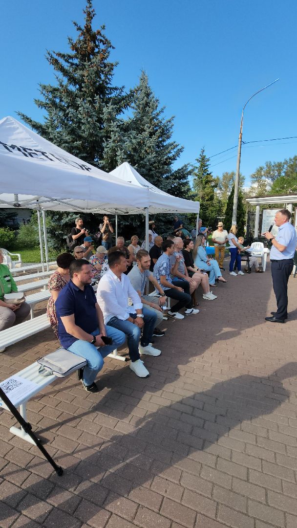 выездная администрация, борис аубакиров, реконструкция парка, здравоохранение, гимназия 1, зачисление, лилия бусыгина,Ольга тинис, Сергей Комаров,