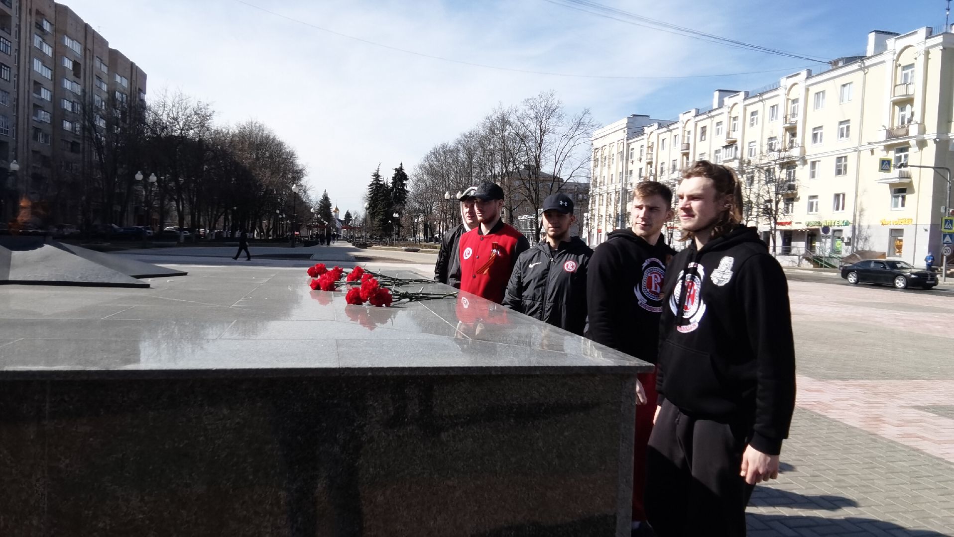 Балашиха, День Победы, ХК Витязь, возложение цветов, почтили память, мемориальный комплекс, Вечный огонь, павшие воины, Великая Отечественная Война, патриотизм