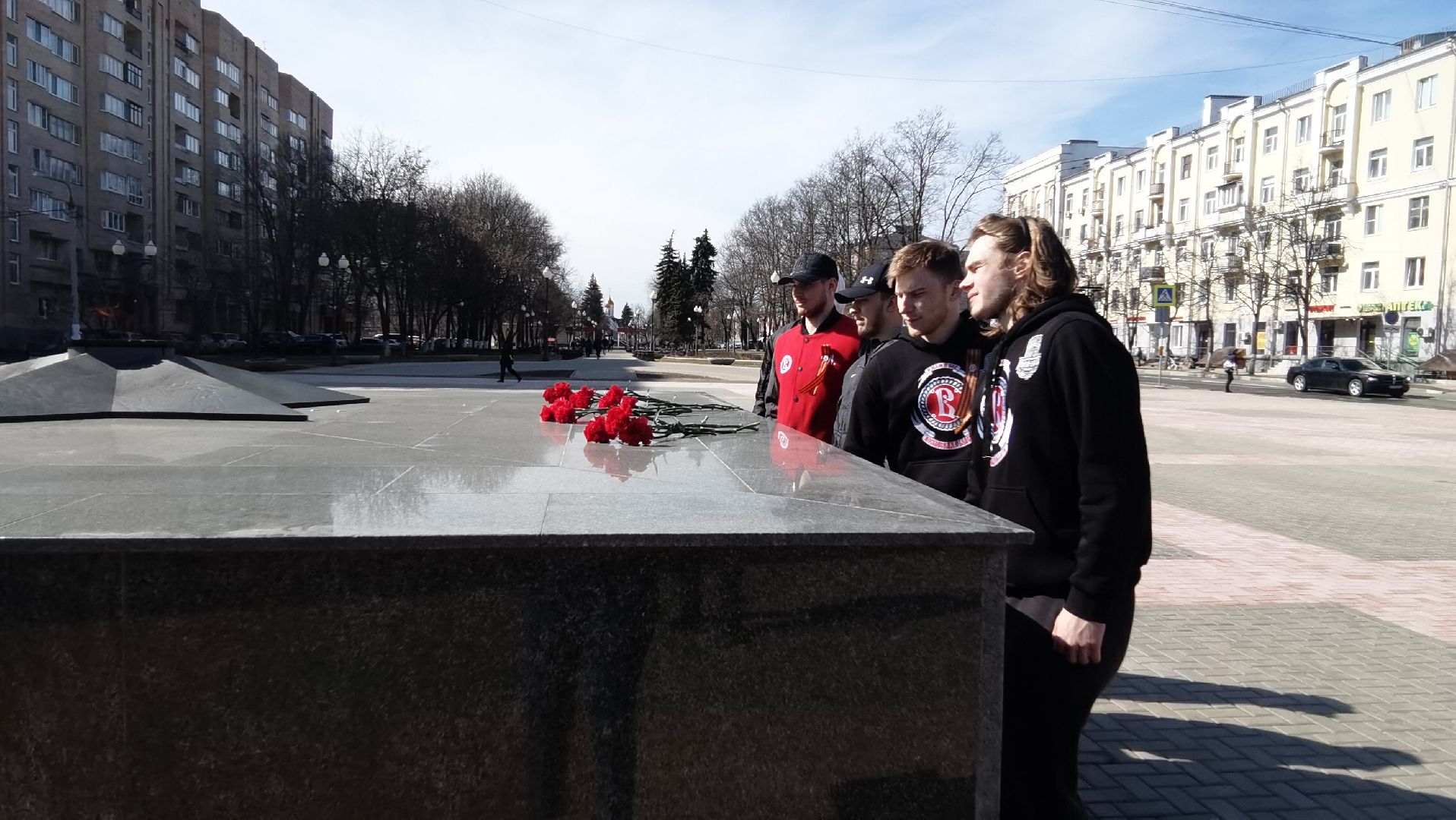 Балашиха, День Победы, ХК Витязь, возложение цветов, почтили память, мемориальный комплекс, Вечный огонь, павшие воины, Великая Отечественная Война, патриотизм