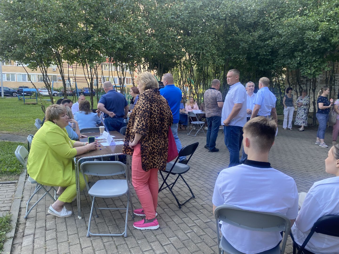 выездная администрация власиха, встреча с жителями власиха, власиха мкр школьный,удобный формат общения, обращения жителей власихи,