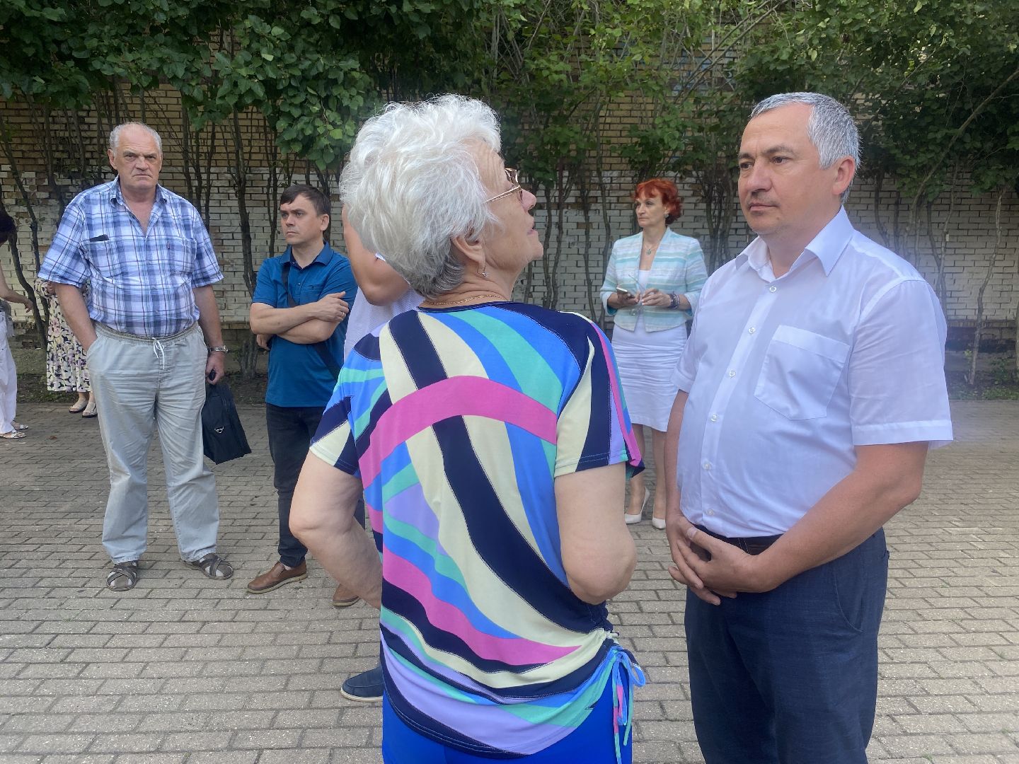 выездная администрация власиха, встреча с жителями власиха, власиха мкр школьный,удобный формат общения, обращения жителей власихи,