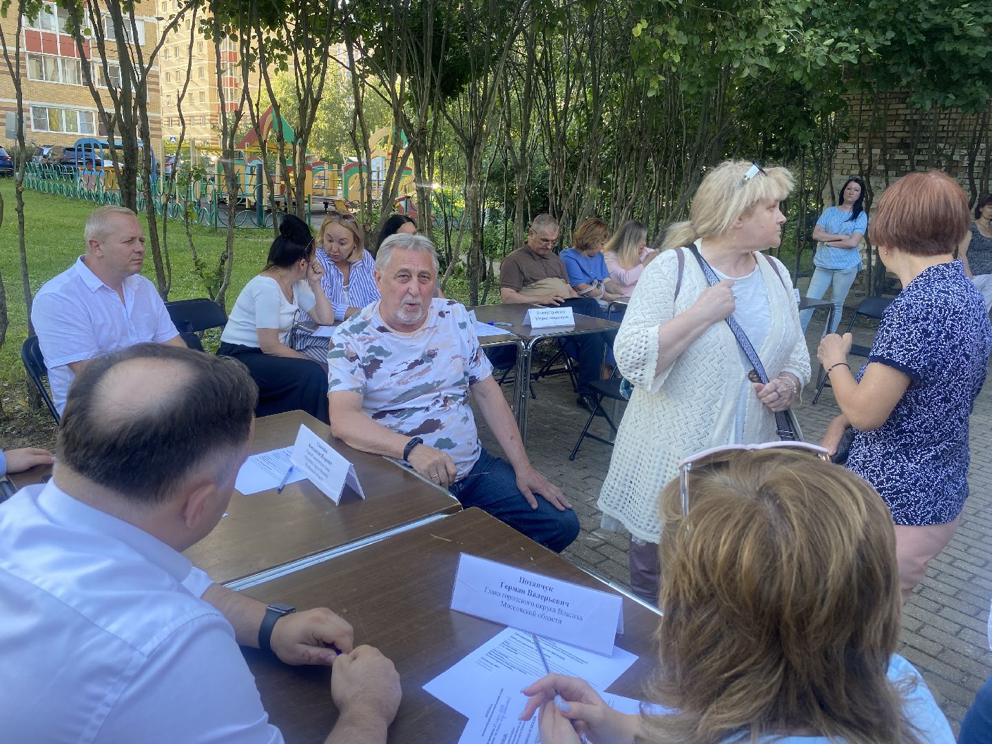 выездная администрация власиха, встреча с жителями власиха, власиха мкр школьный,удобный формат общения, обращения жителей власихи,