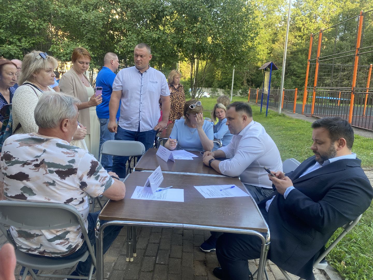 выездная администрация власиха, встреча с жителями власиха, власиха мкр школьный,удобный формат общения, обращения жителей власихи,