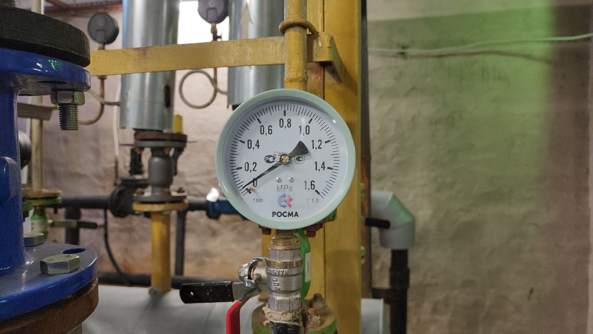 реконструкция котельной, замена оборудования в тепловом пункте,