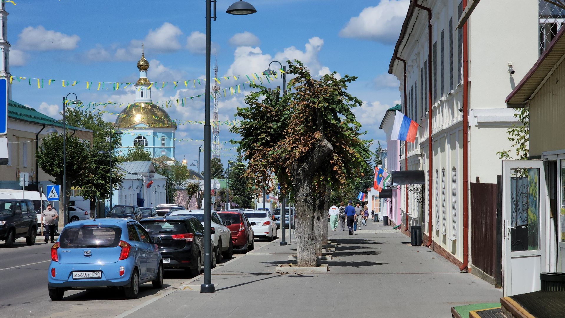кашира, день города, украшение города, флаги, перетяжки, баннеры, историческая часть города, каширский проспект,