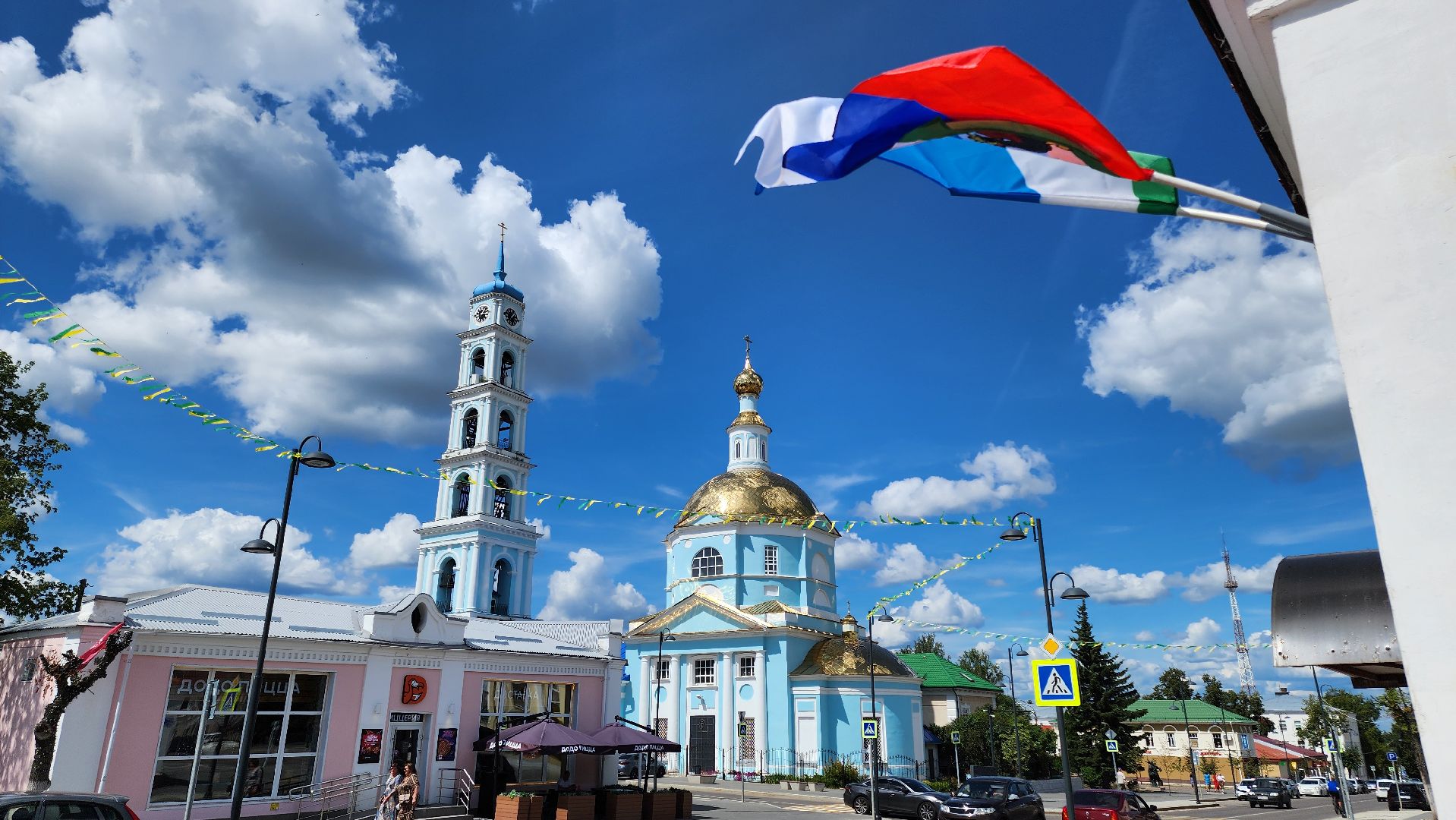 кашира, день города, украшение города, флаги, перетяжки, баннеры, историческая часть города, каширский проспект,