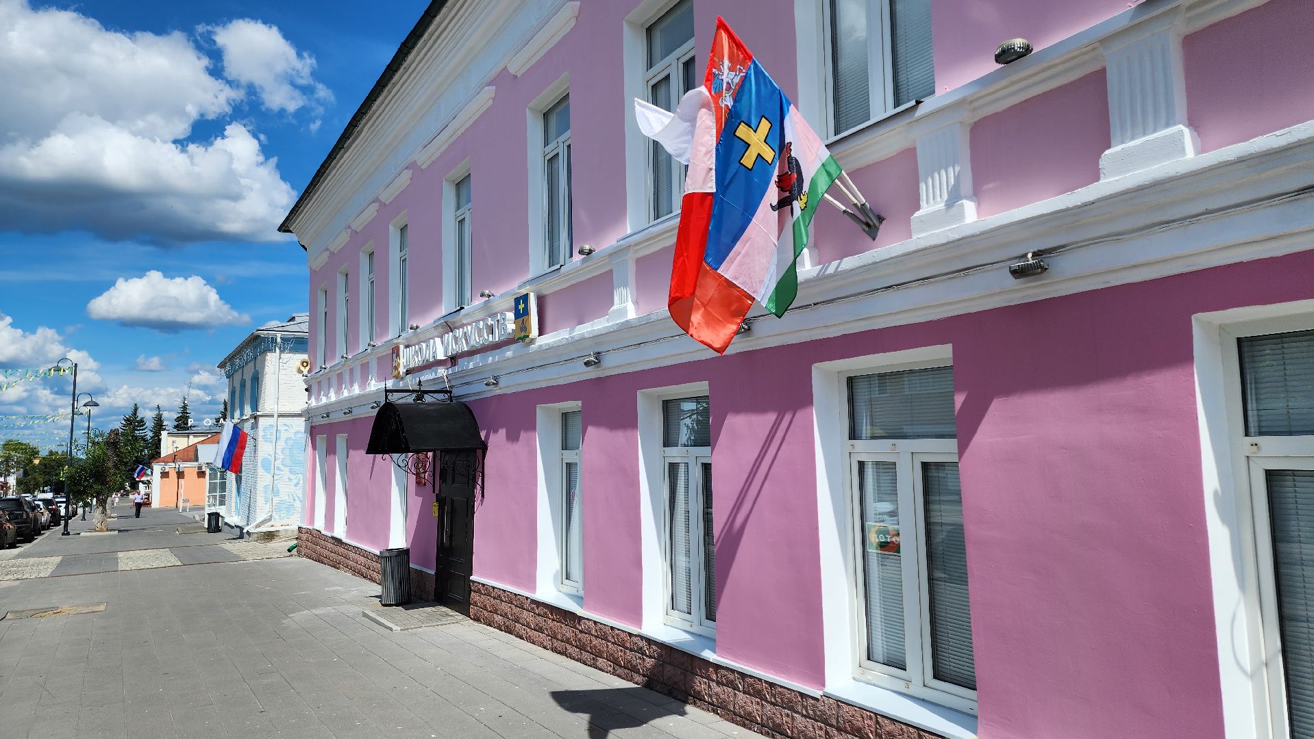 кашира, день города, украшение города, флаги, перетяжки, баннеры, историческая часть города, каширский проспект,