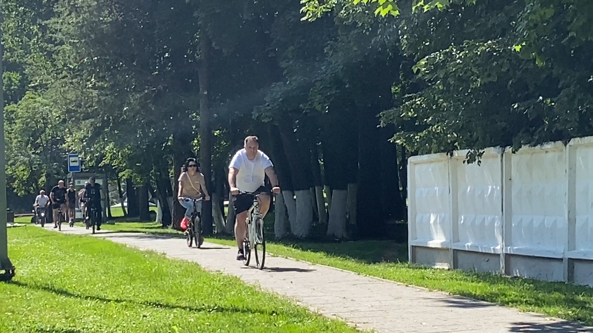 общение с жителями, власиха глава города, велопрогулка с главой, благоустройство власихи, встречи с жителями,