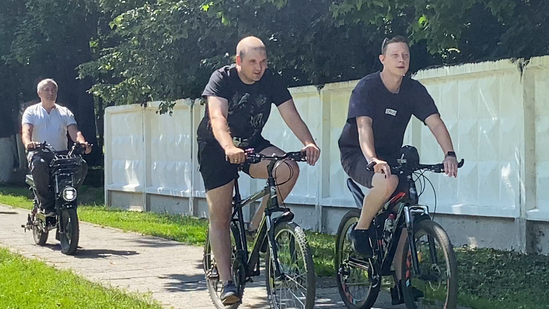 общение с жителями, власиха глава города, велопрогулка с главой, благоустройство власихи, встречи с жителями,