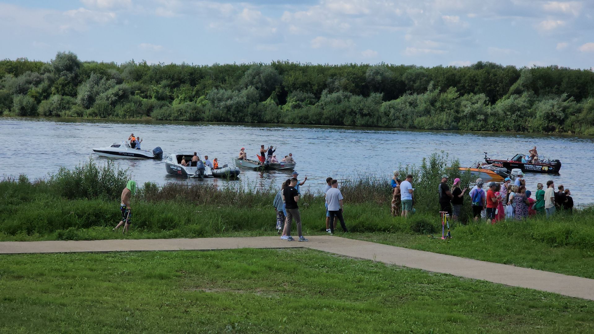 кашира, набережная оки, день города, флайборд, водное шоу, дымовые шашки, флаги,