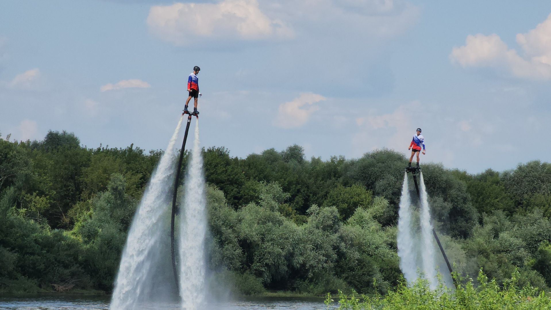 кашира, набережная оки, день города, флайборд, водное шоу, дымовые шашки, флаги,