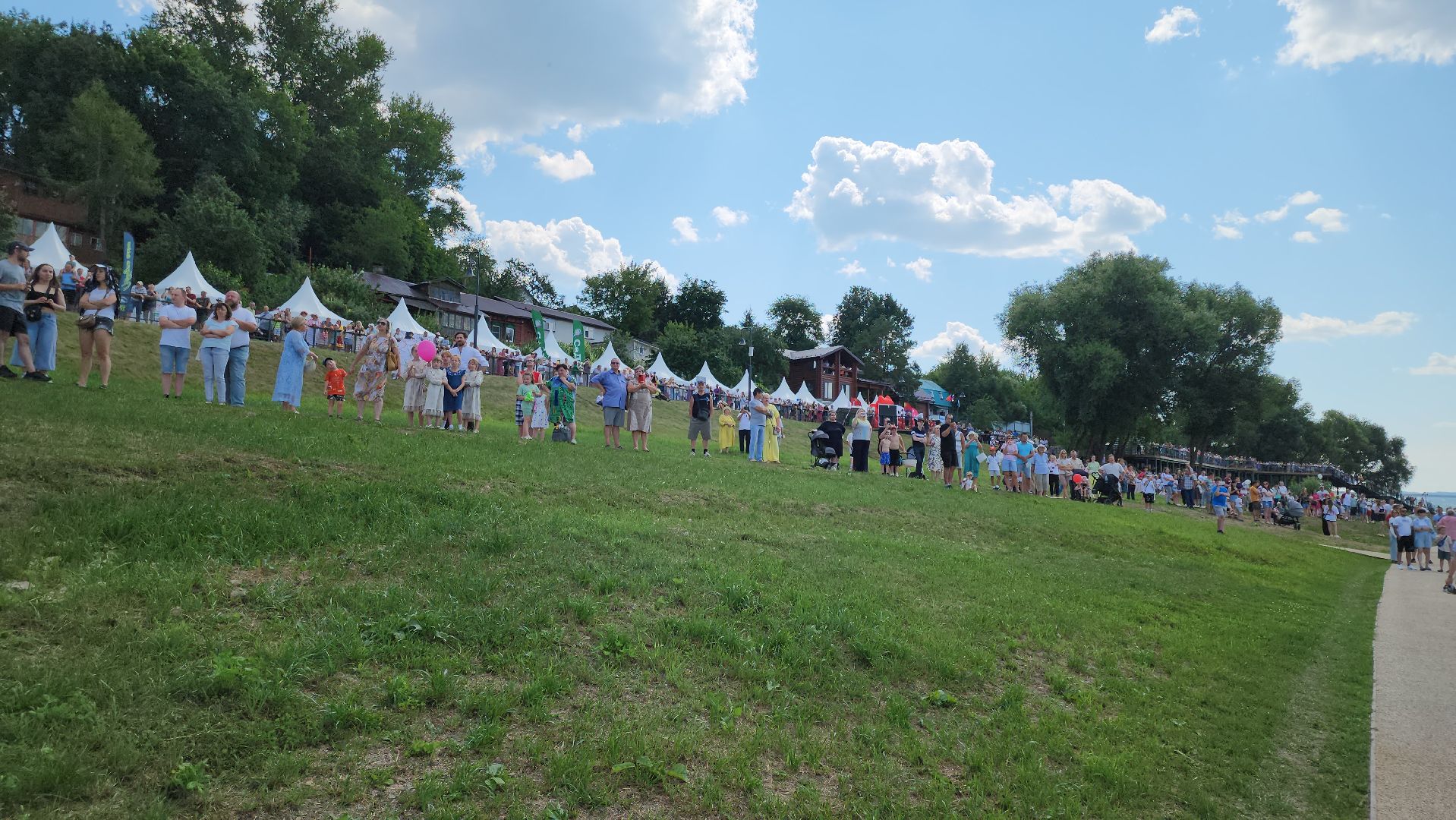 кашира, набережная оки, день города, флайборд, водное шоу, дымовые шашки, флаги,