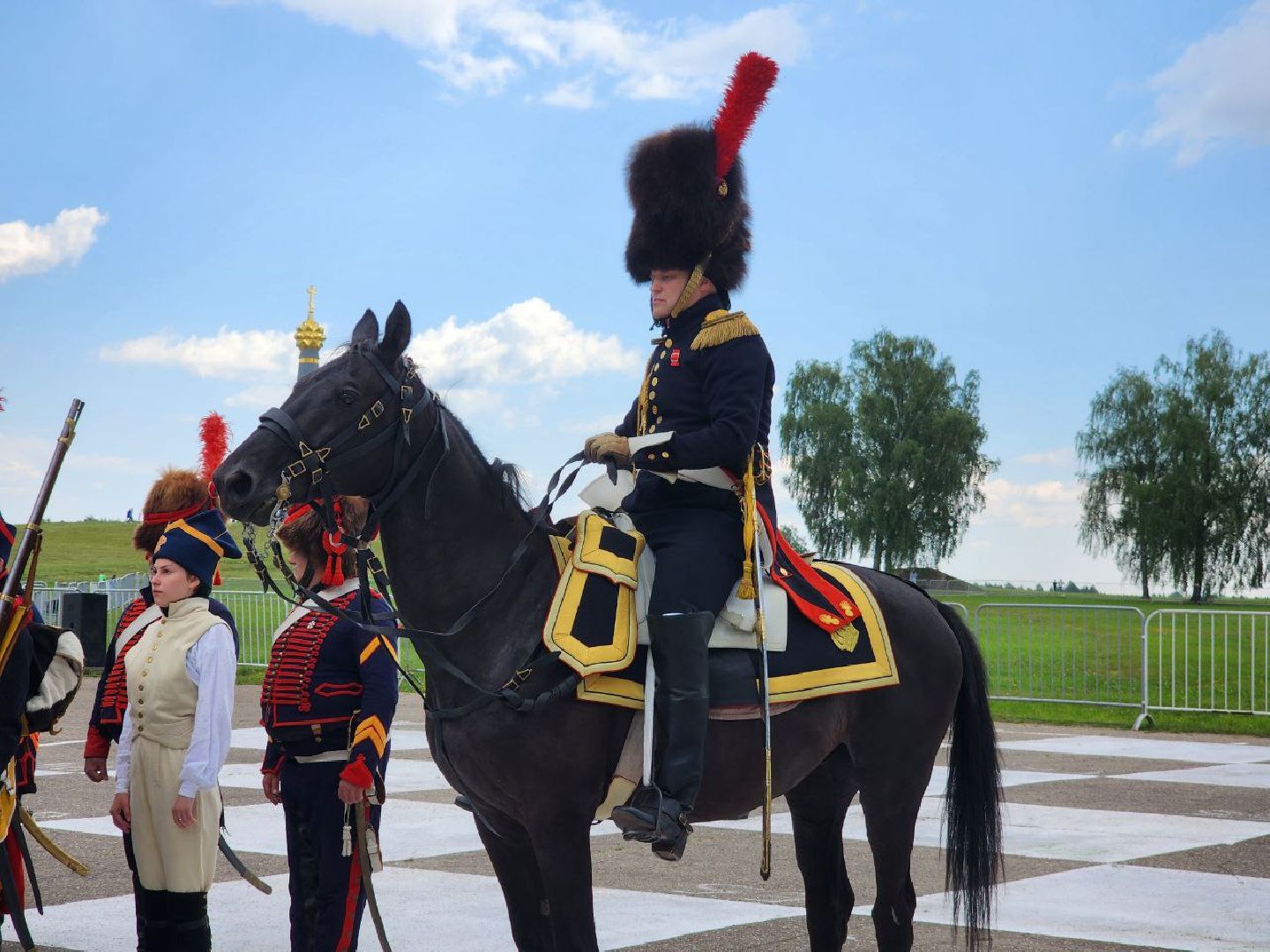 можайск, можайский городской округ, подмосковье, бородинское поле, фестиваль, живые шахматы, реконструкторы, шахматная партия, игра в шахматы,