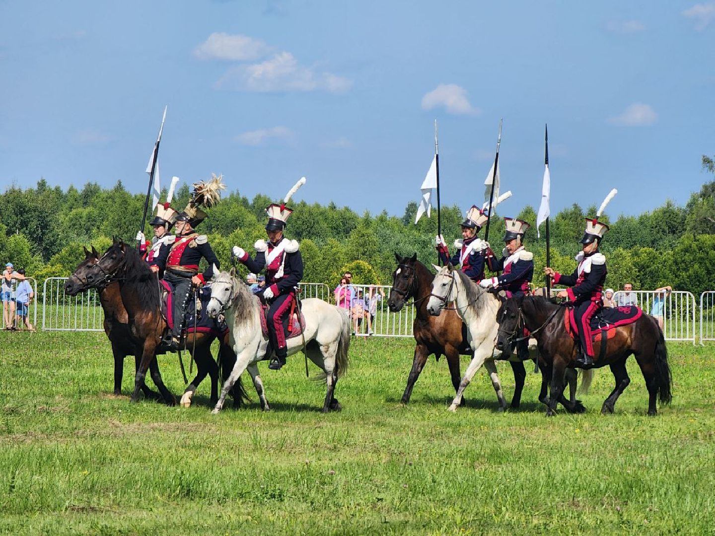 военно-историческая реконструкция, можайск, можайский городской округ, подмосковье, реконструкторы, артиллерийский бой, история, Денис Давыдов, генерал Денис Давыдов, фестиваль, память, Военно-исторический фестиваль,