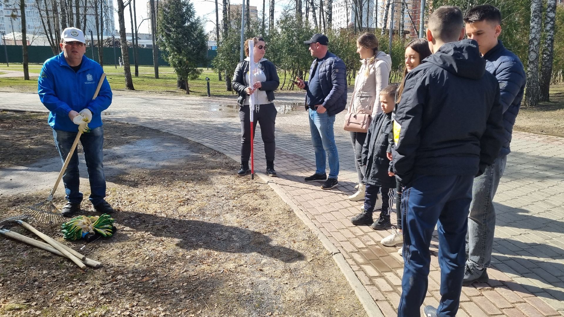 Подмосковье, Ивантеевка, субботник, парки