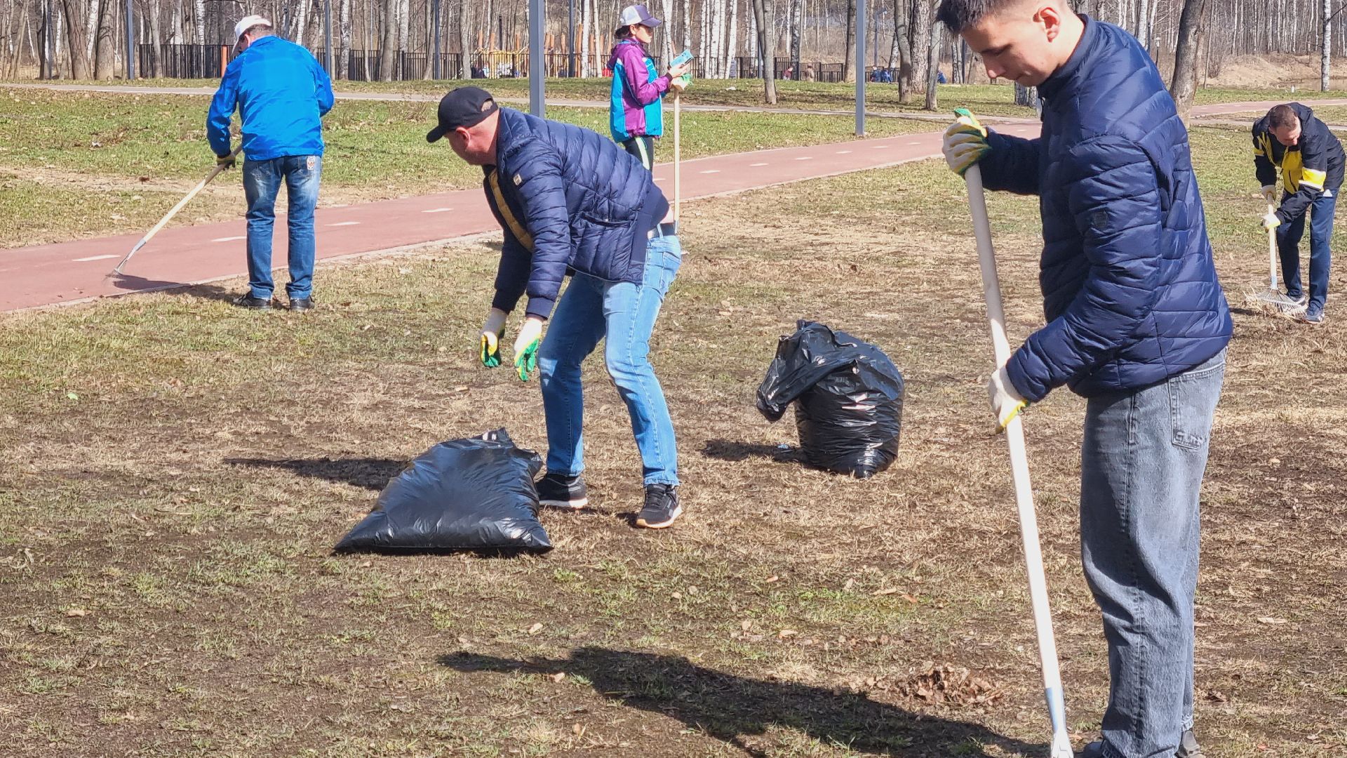 Подмосковье, Ивантеевка, субботник, парки