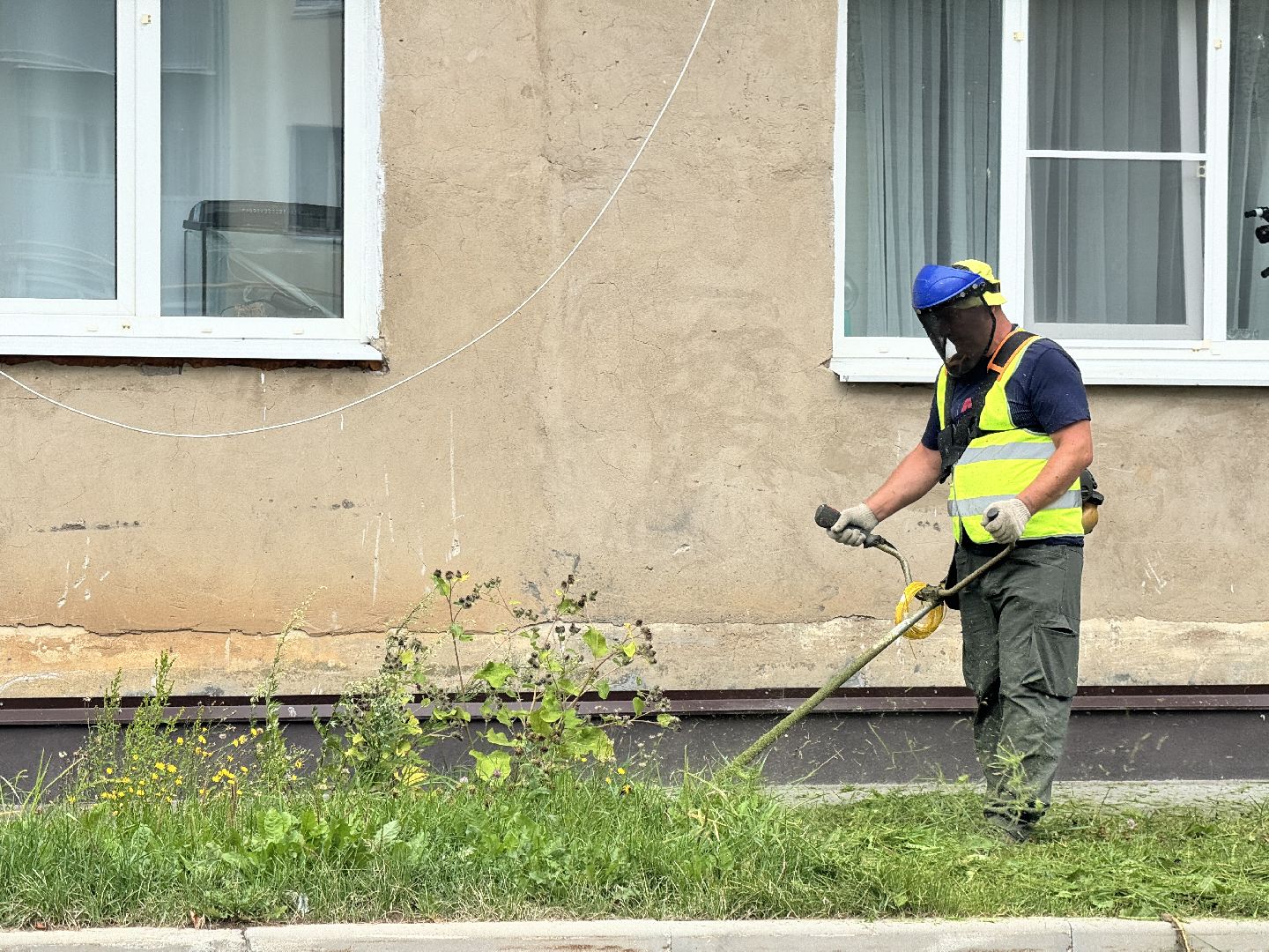 шаховская, покос травы, окашивание, коммунальная служба,