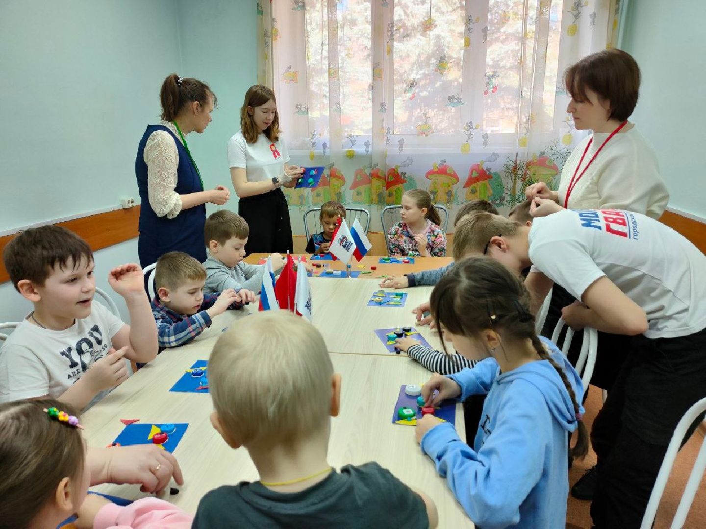 волонтеры, дети,