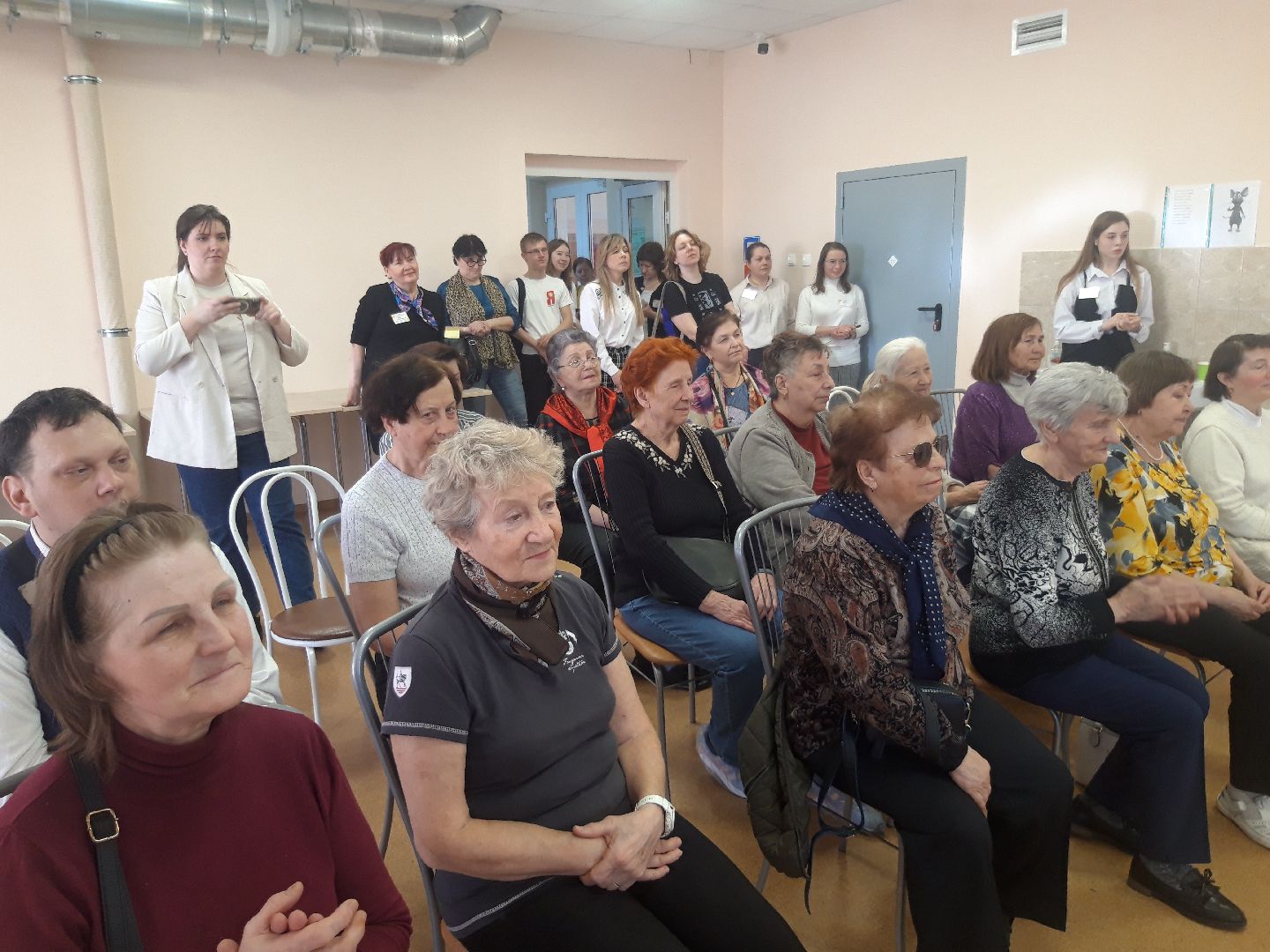 пенсионеры, праздники, концерт,