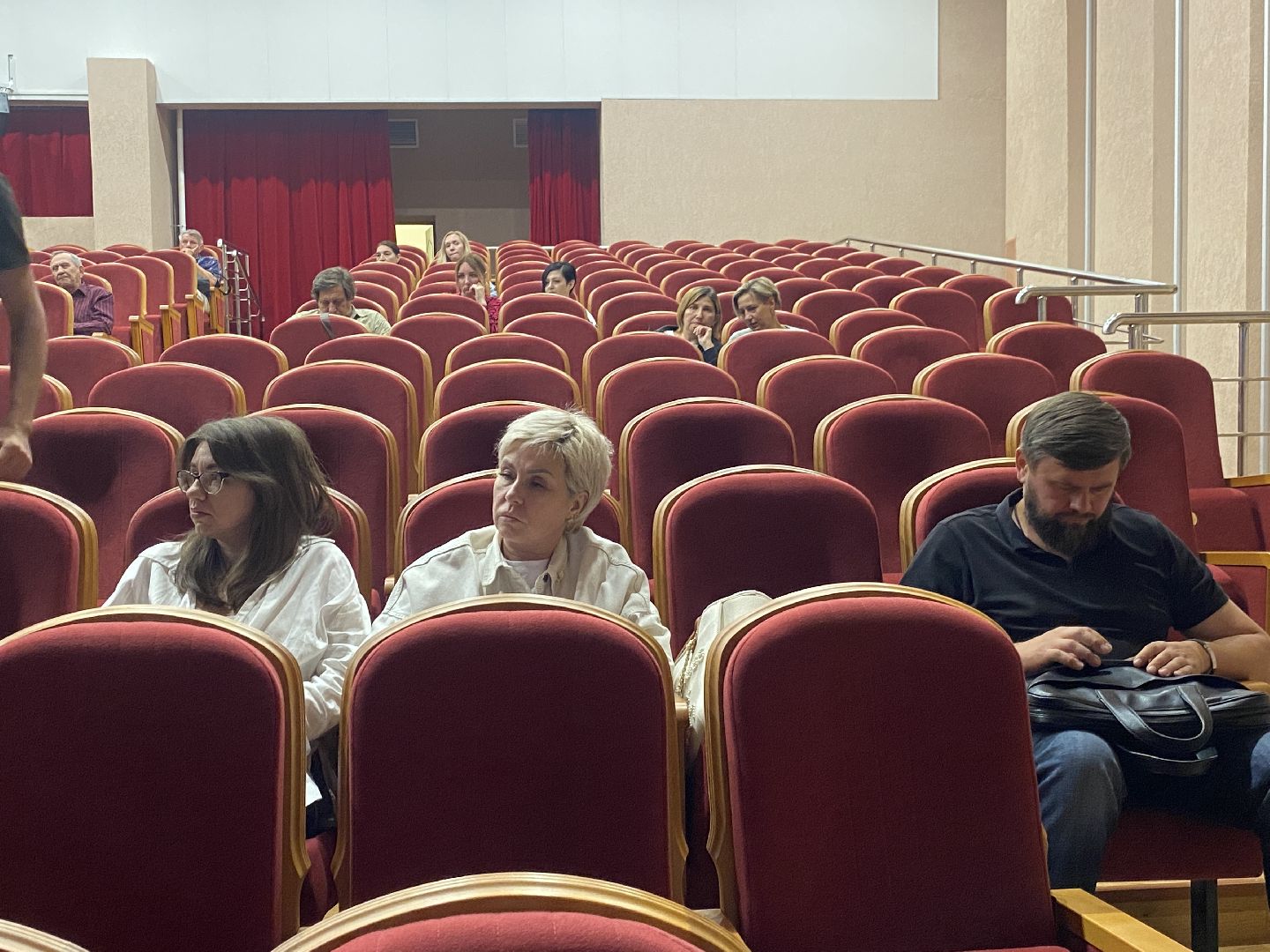 выездная администрация краснознаменск, обращения жителей, встреча администрации с жителями, вопросы от жителей краснознаменска, благоустройство и жкх,