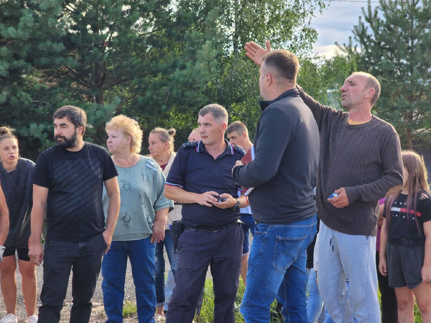 можайск, можайский городской округ, подмосковье, власть, встреча с жителями, дороги, детская площадка, просьбы жителей, ремонт дороги, жкх, благоустройство,