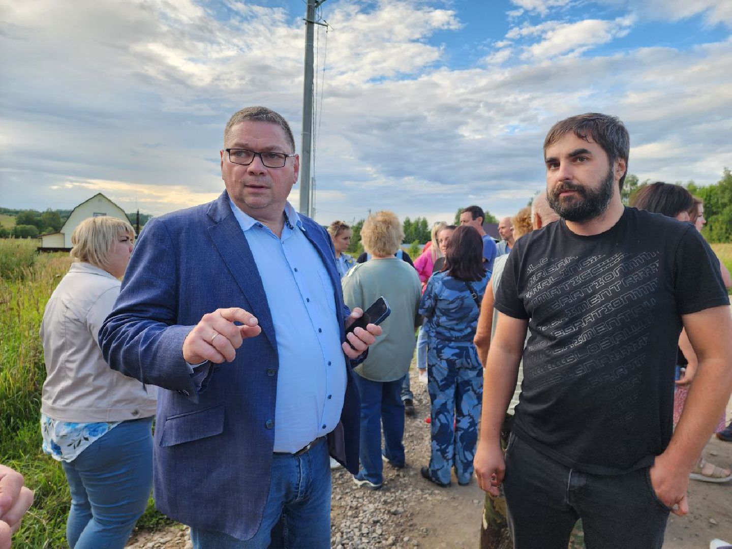 можайск, можайский городской округ, подмосковье, власть, встреча с жителями, дороги, детская площадка, просьбы жителей, ремонт дороги, жкх, благоустройство,