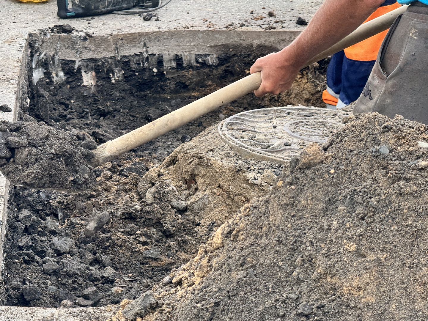 шаховская, ремонт, коммунальная служба, канализационные колодцы,