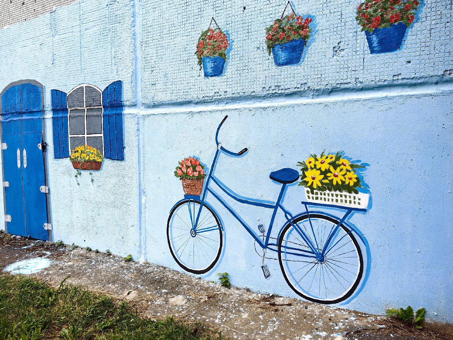 художница, Монино, забор, живопись, рисунки на заборе, щёлково,