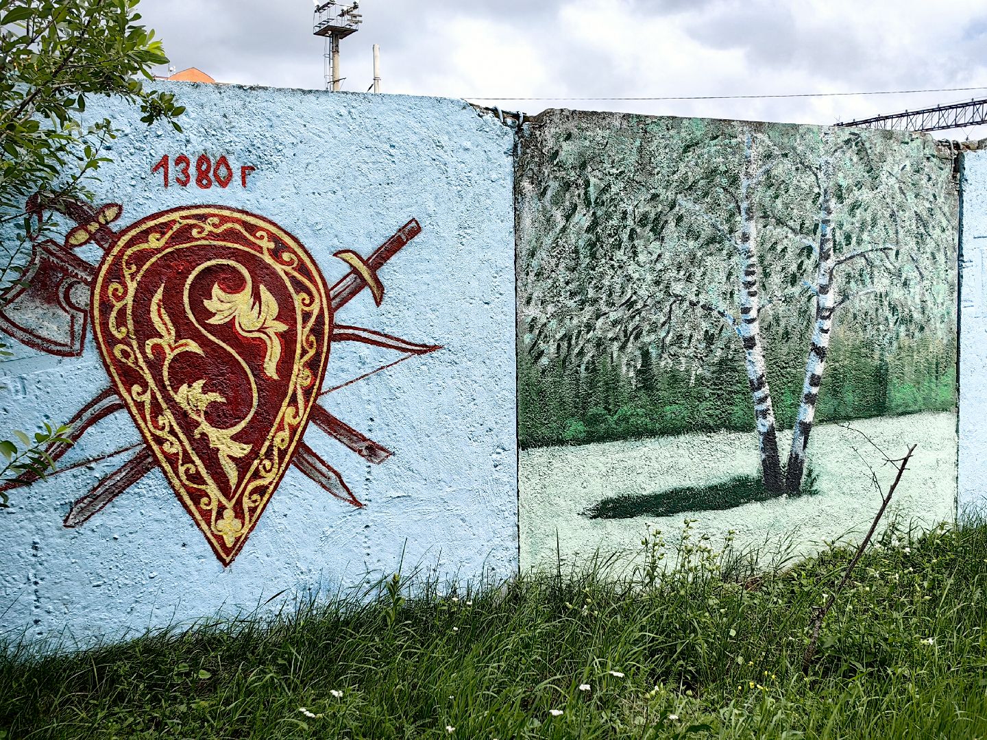 художница, Монино, забор, живопись, рисунки на заборе, щёлково,