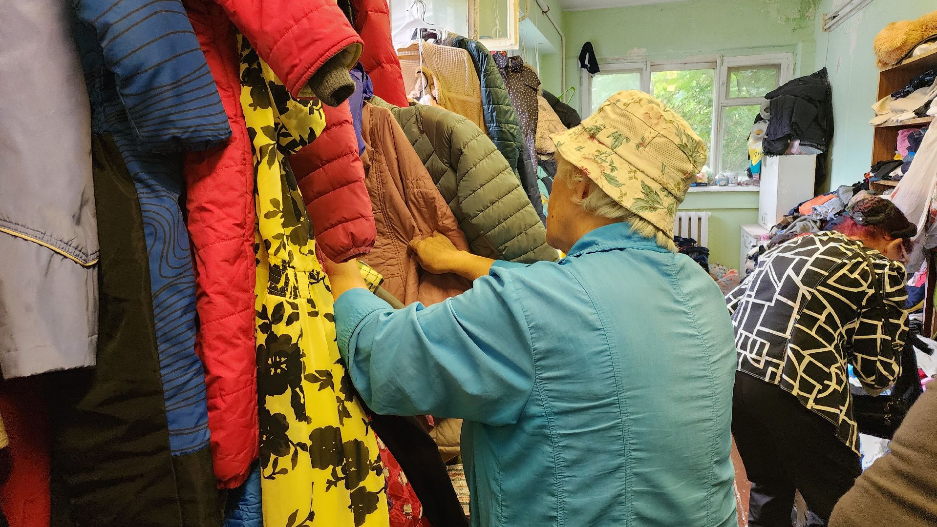 кашира, ожерелье, социальный склад, благотворительность, волонтеры, одежда, обувь,