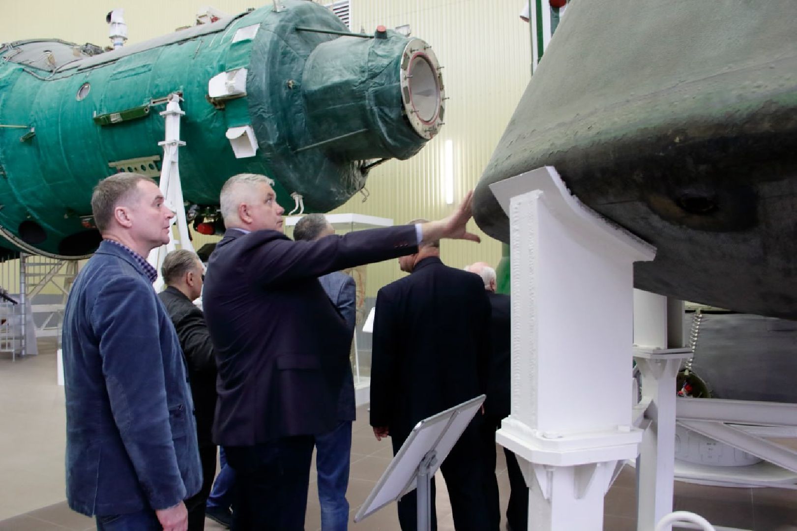 Балашиха, Подмосковье, День космонавтики, летчик-космонавт, Герой России, колледжи, депутаты