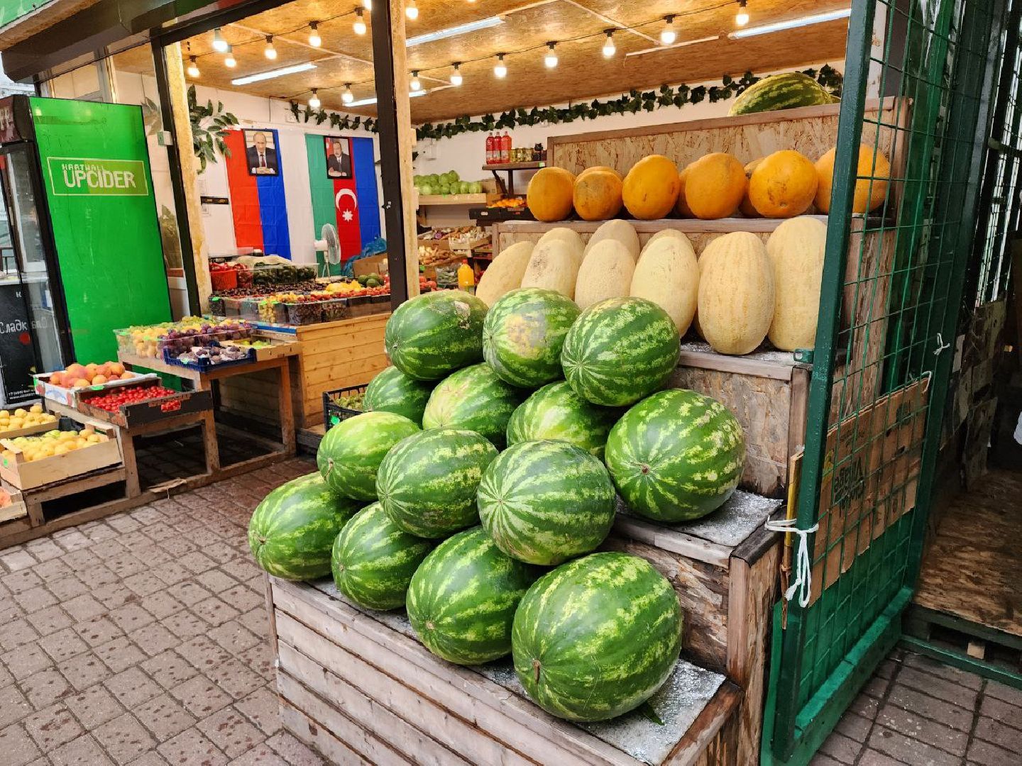 продажа бахчевых, сезон арбузов, дыни и арбузы, торговля в ленинском округе, ленинский округ,