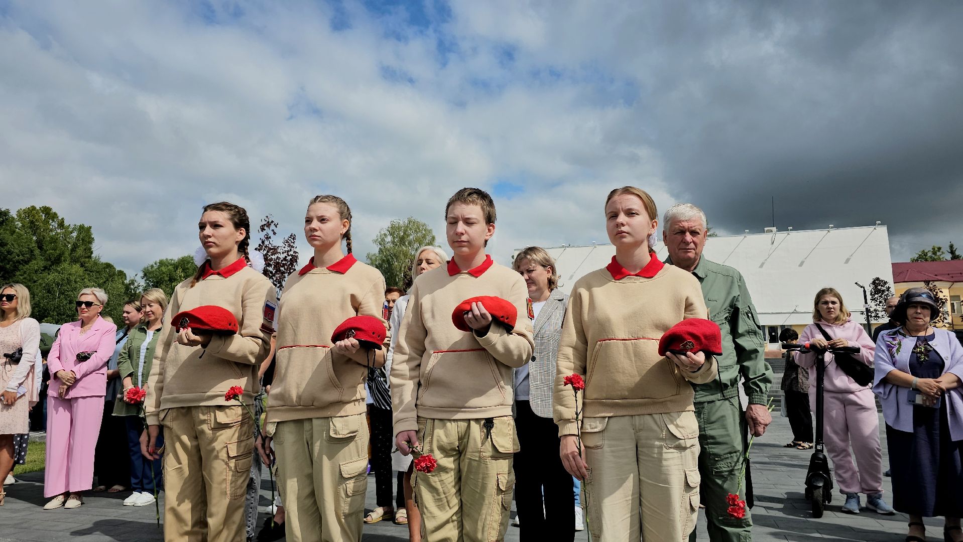 луховицы, вдв, глава муниципалитета, митинг памяти, минута молчания,