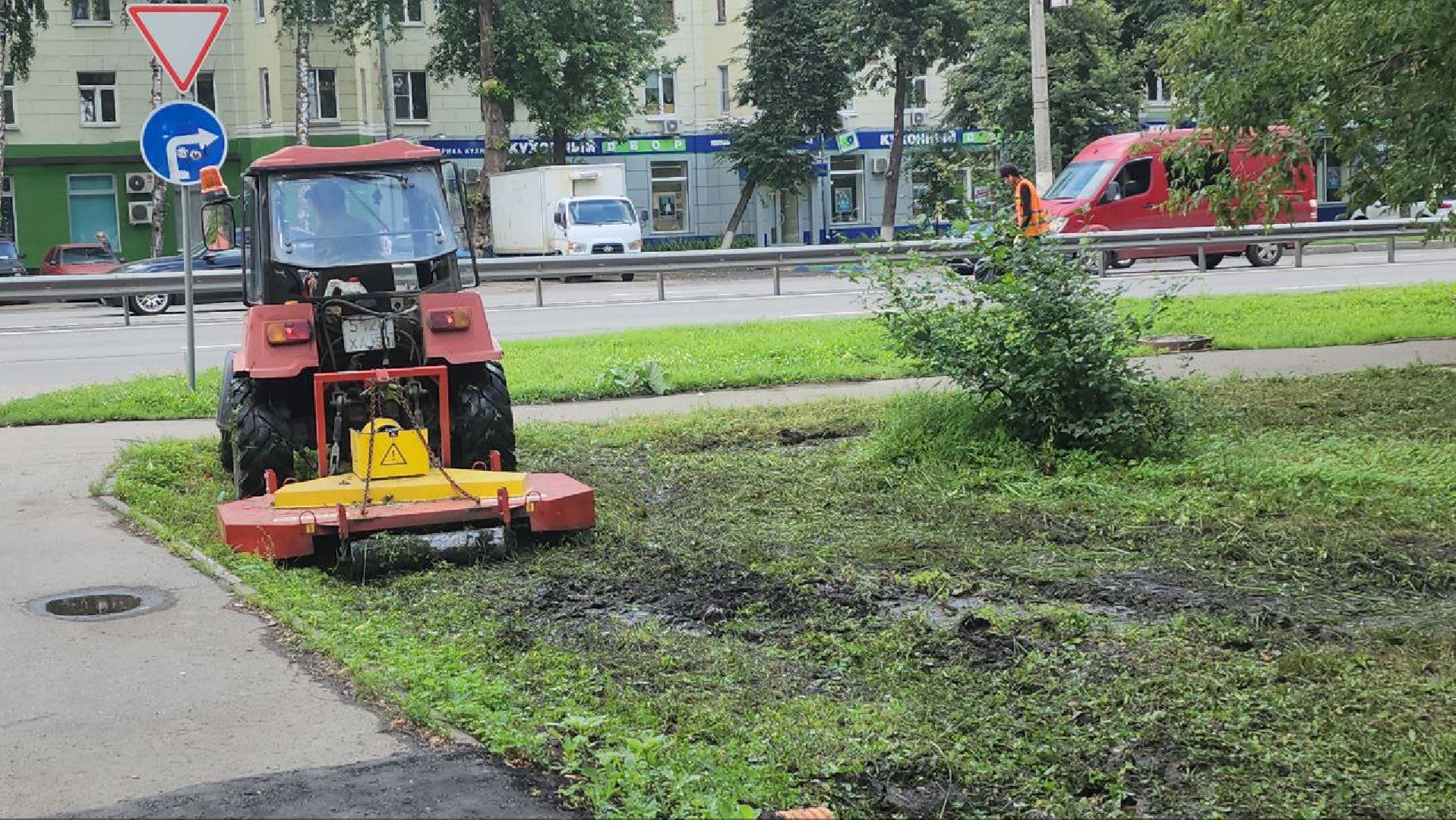 Люберцы, покос травы, территория, скверы,