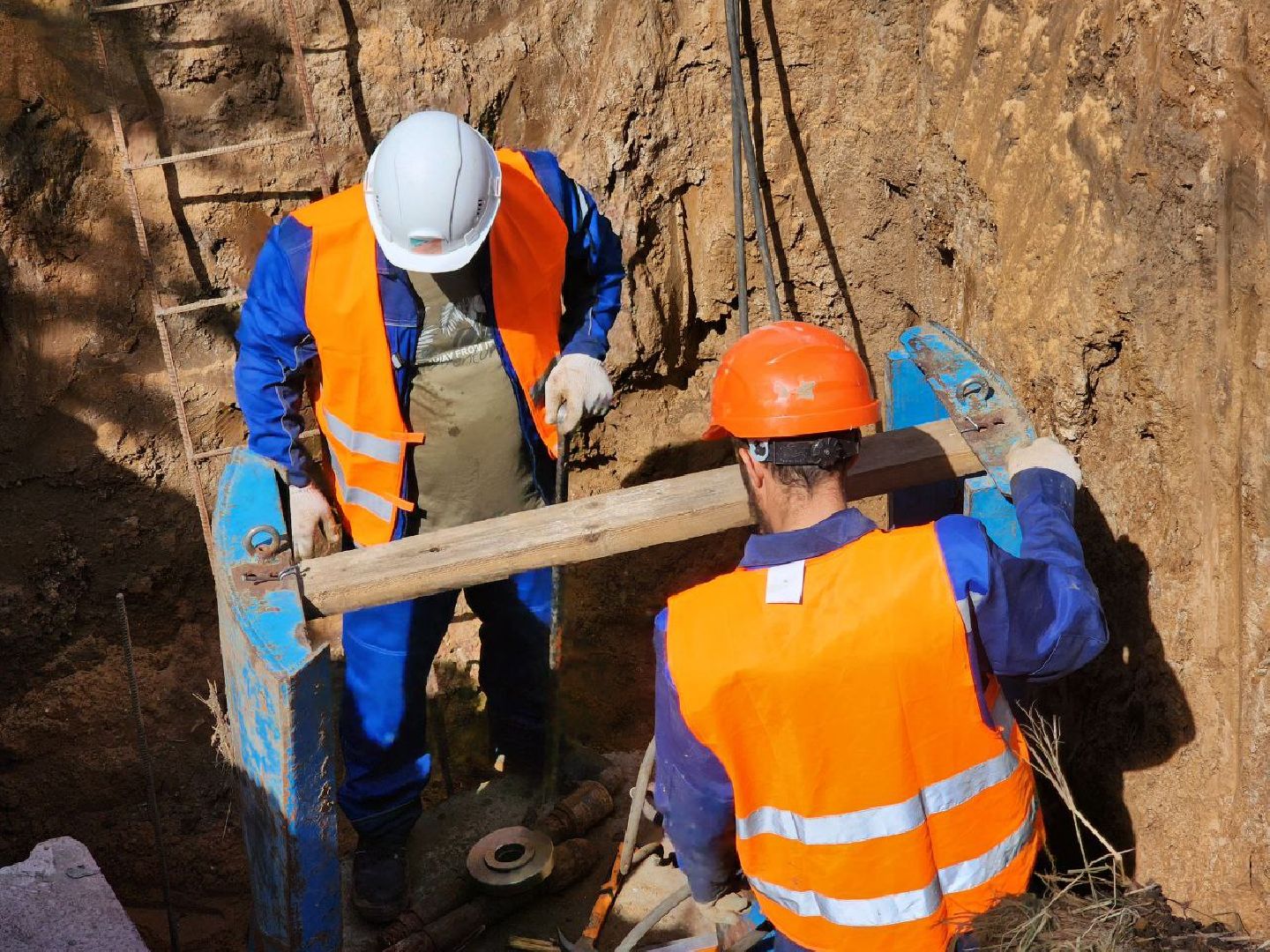 можайск, можайский городской округ, подмосковье, жкх, министр, министр ЖКХ МО, рабочая поездка, проверил ход работ, модернизация, реконструкция сетей,